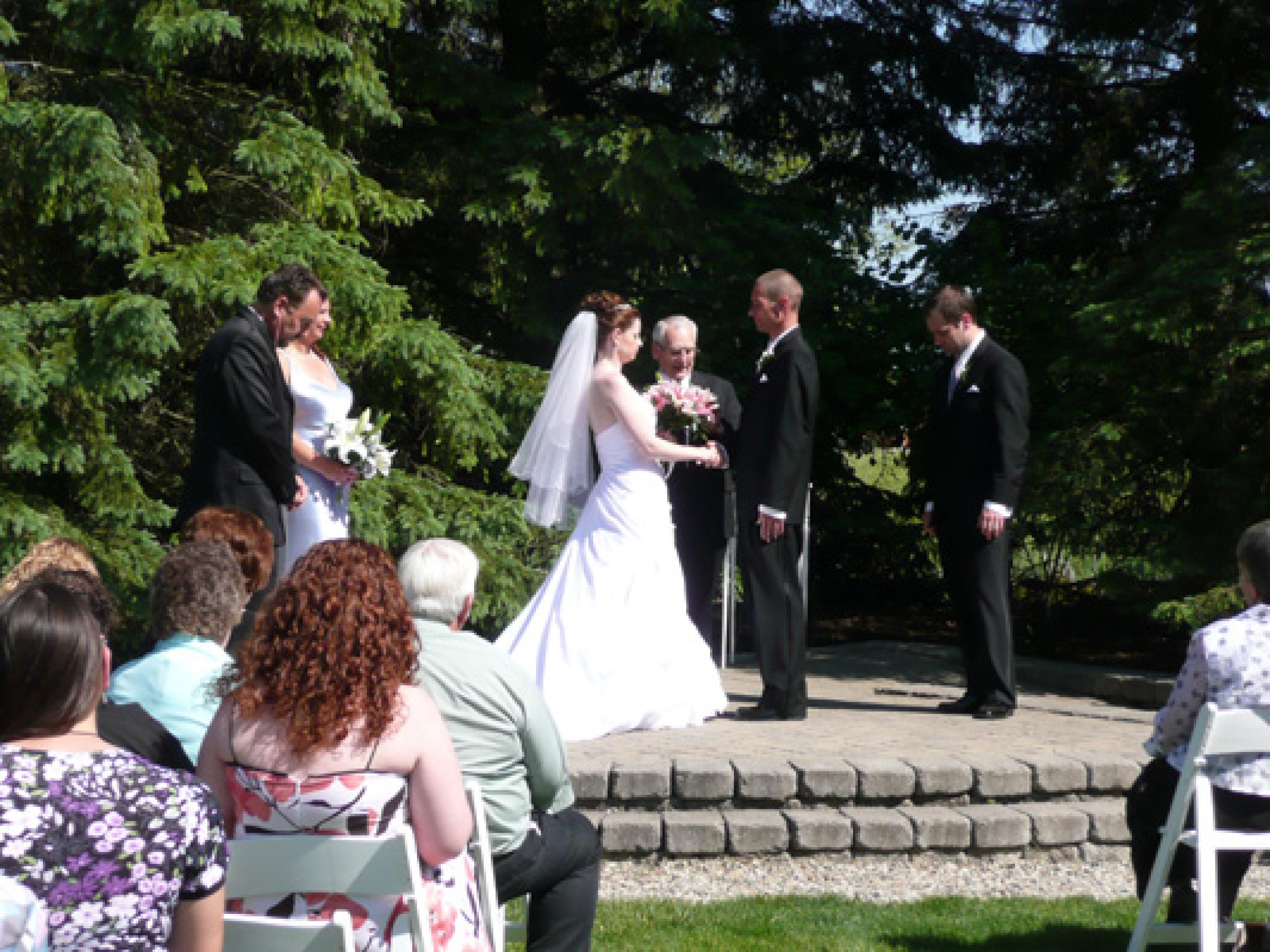 A wedding at Willow Pond